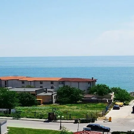 Апартамент Amfora *